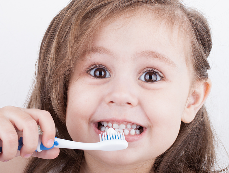¿Blanqueamiento dental en niños?